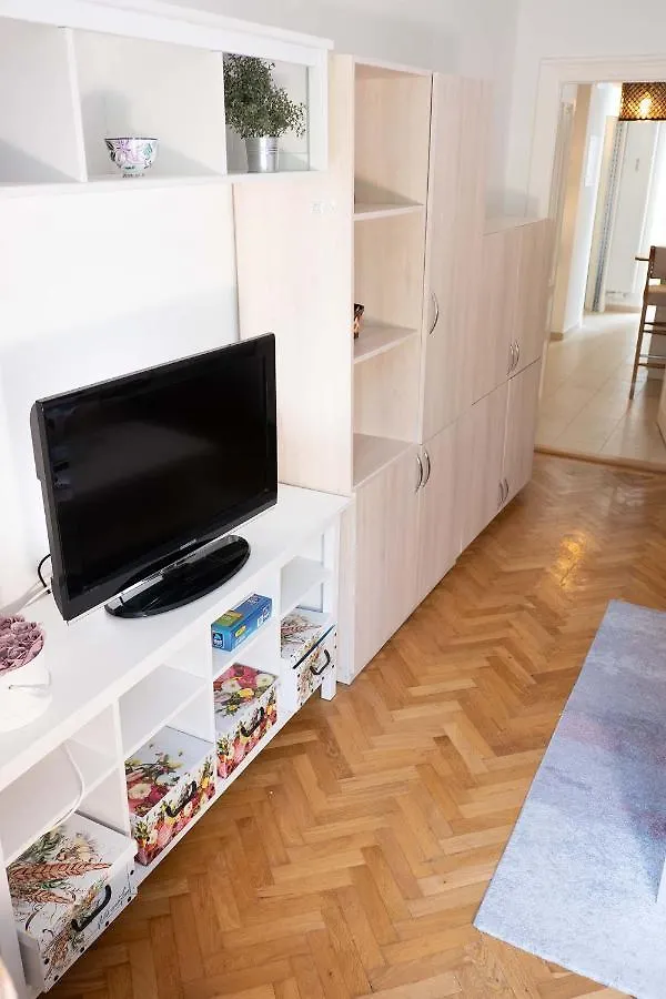 2 Rooms & Balcony - Top Location! Vídeň